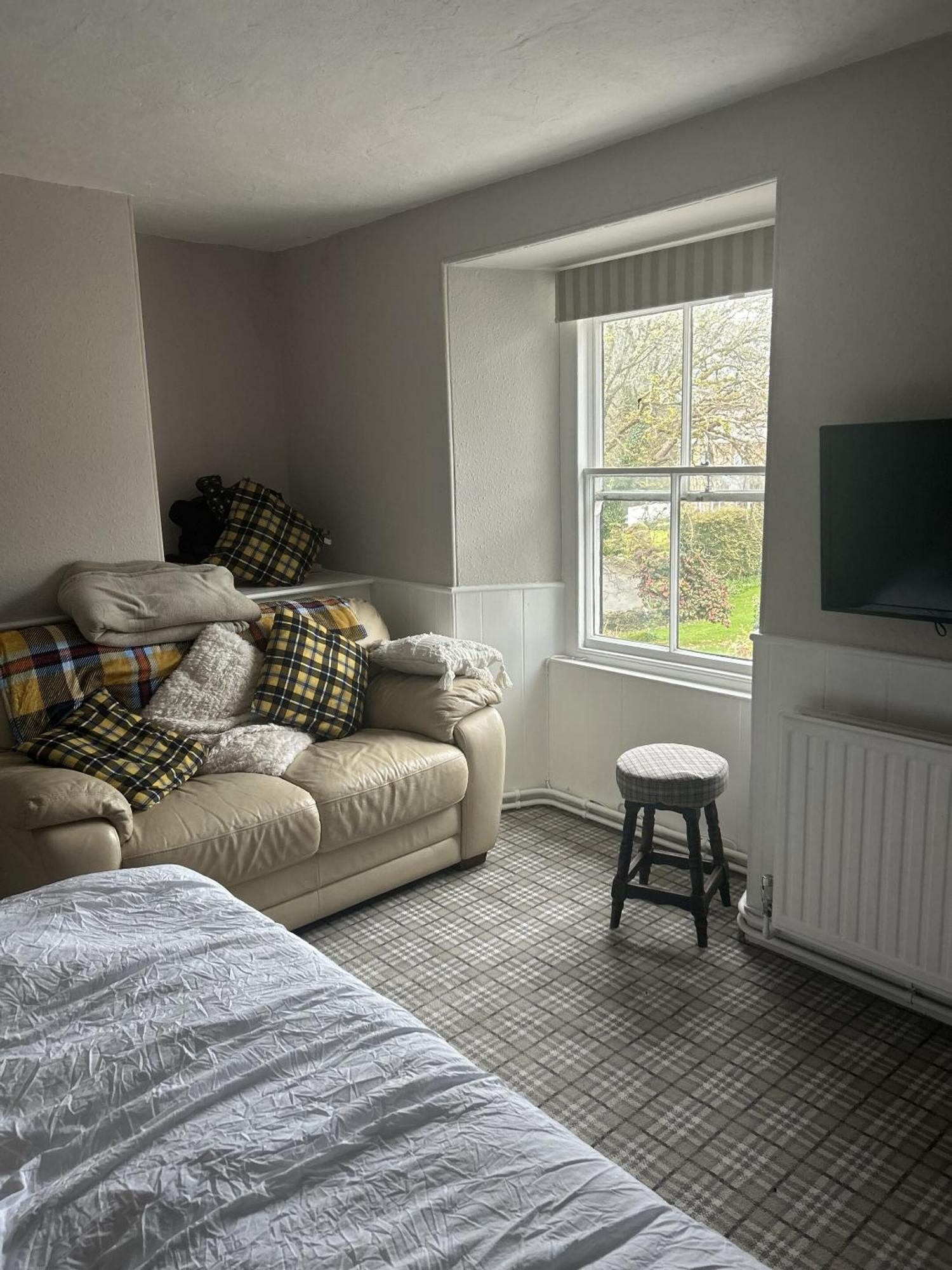 The New Inn Veryan Room photo